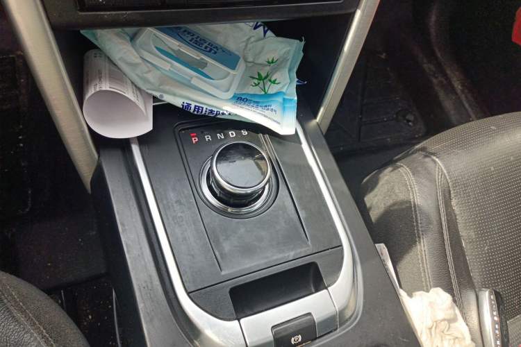 Used Land Rover Discovery Sport 2017 2.0T HSE Gear Lever