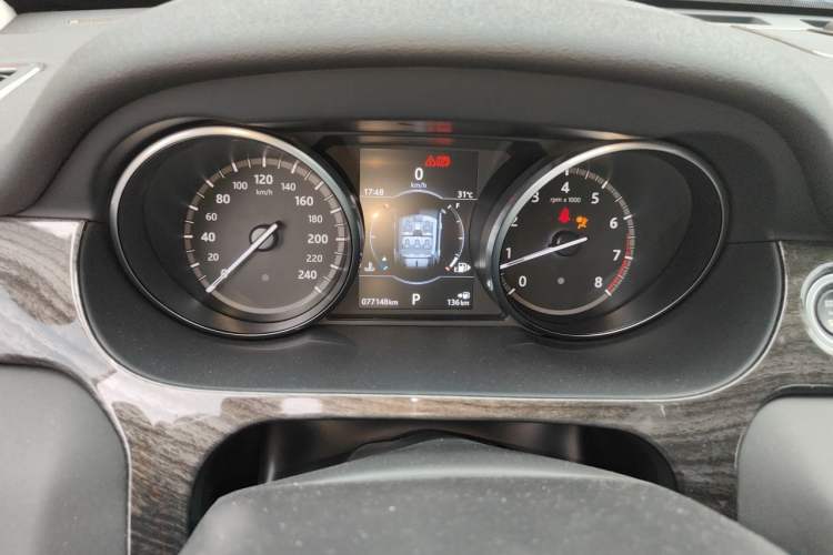 Used Land Rover Discovery Sport 2017 2.0T SE Instrument Cluster