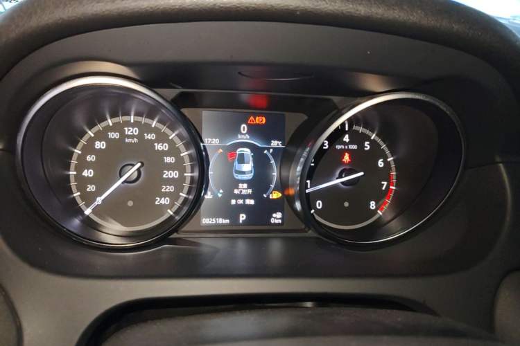 Used Land Rover Discovery Sport 2017 2.0T SE Instrument Cluster