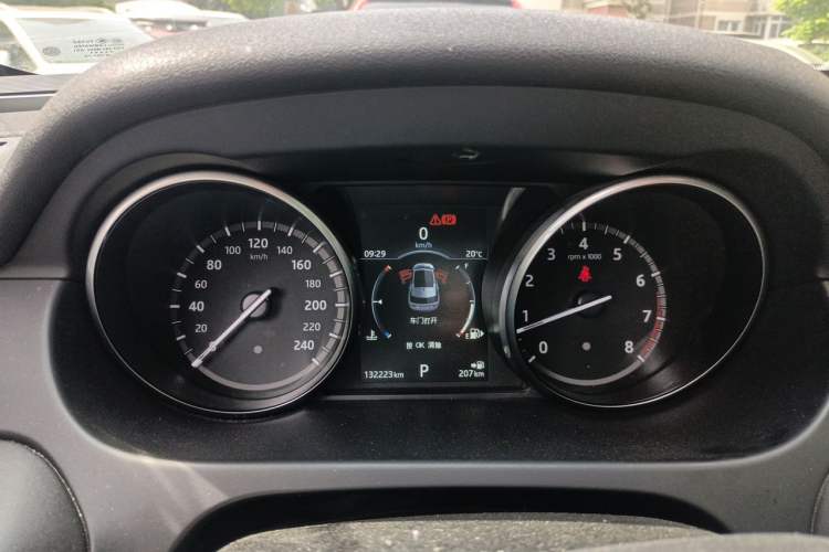 Used Land Rover Discovery Sport 2017 2.0T HSE Instrument Cluster