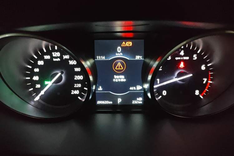Used Land Rover Discovery Sport 2017 2.0T SE Instrument Cluster