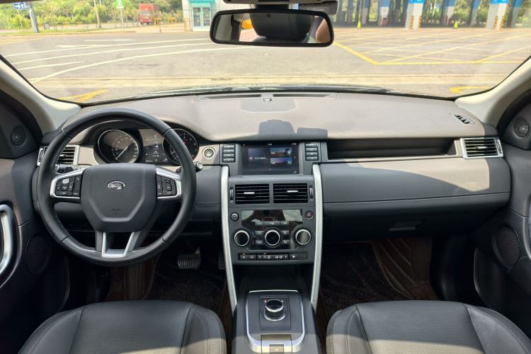 Used Land Rover Discovery Sport 2017 2.0T SE Interior 1