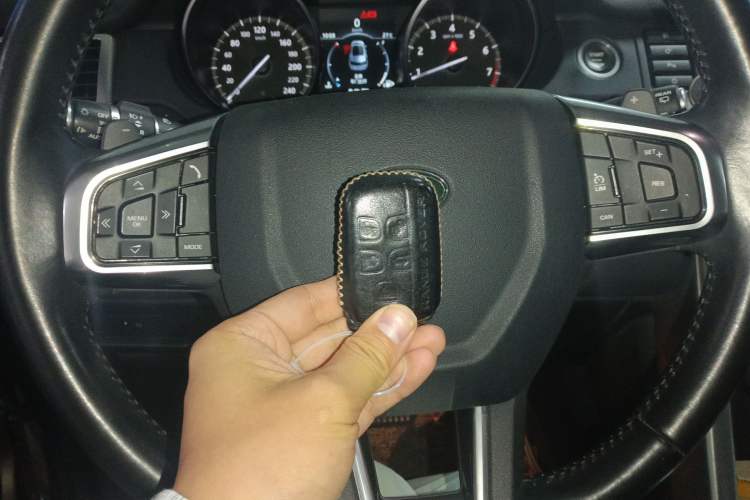 Used Land Rover Discovery Sport 2017 2.0T SE Interior 1
