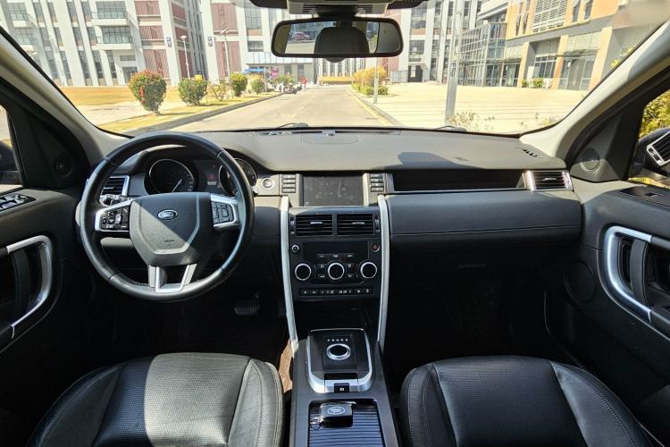 Used Land Rover Discovery Sport 2017 2.0T SE Interior 1