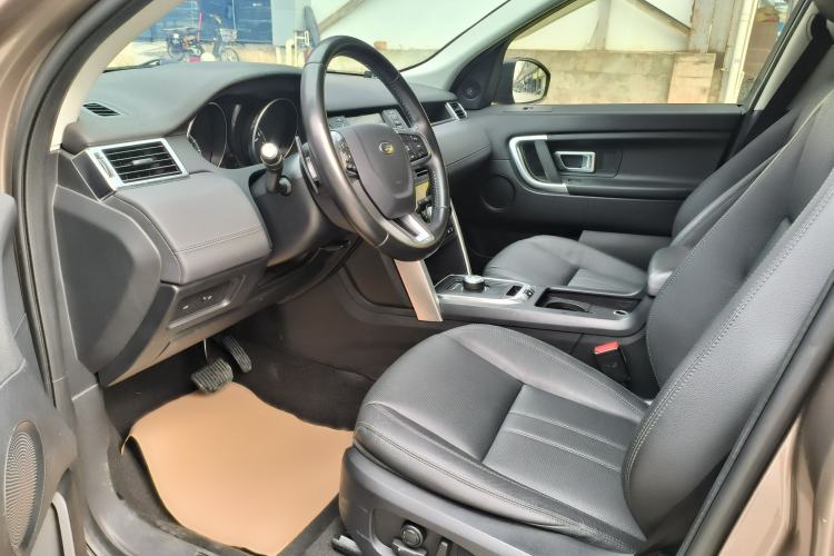 Used Land Rover Discovery Sport 2017 2.0T SE Interior 3