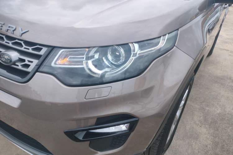 Used Land Rover Discovery Sport 2017 2.0T SE Left Front Headlight