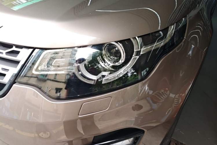 Used Land Rover Discovery Sport 2017 2.0T SE Left Front Headlight