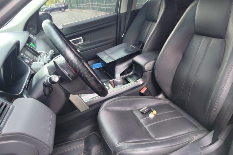 Used Land Rover Discovery Sport 2017 2.0T SE Left Front Seat
