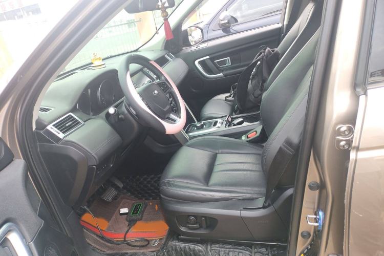 Used Land Rover Discovery Sport 2017 2.0T SE Left Front Seat