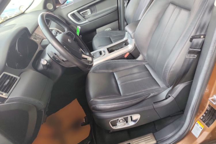 Used Land Rover Discovery Sport 2017 2.0T SE Left Front Seat