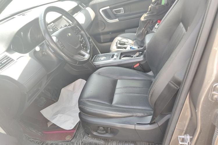 Used Land Rover Discovery Sport 2017 2.0T Cool Black Limited Edition Left Front Seat