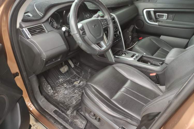 Used Land Rover Discovery Sport 2017 2.0T HSE Left Front Seat