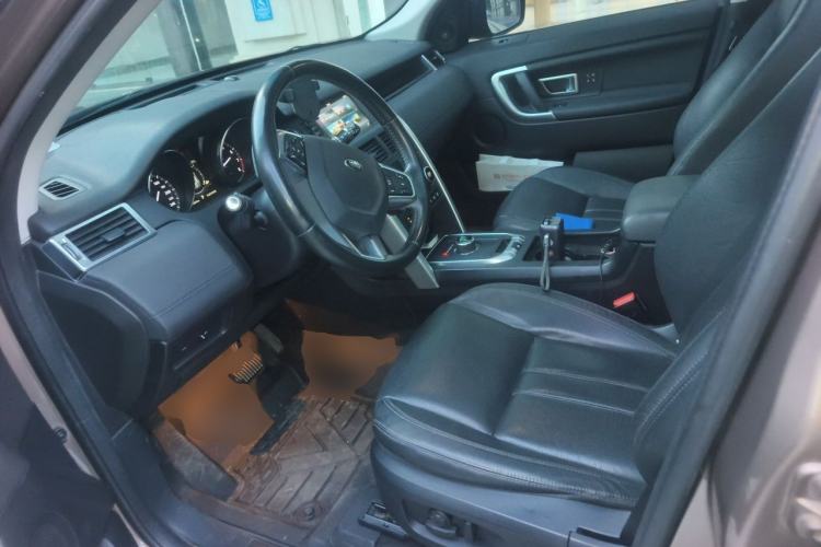 Used Land Rover Discovery Sport 2017 2.0T HSE Left Front Seat
