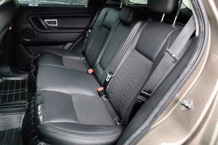 Used Land Rover Discovery Sport 2017 2.0T PURE Left Rear Seat