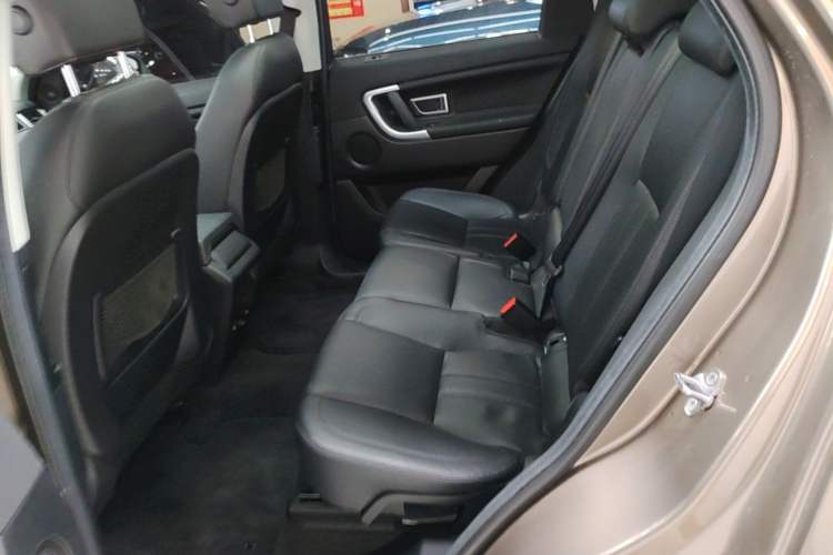 Used Land Rover Discovery Sport 2017 2.0T HSE Left Rear Seat