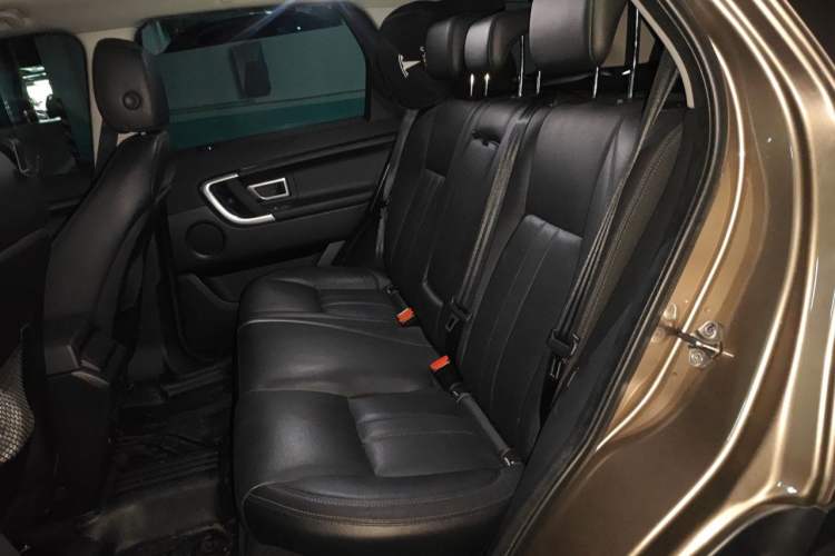 Used Land Rover Discovery Sport 2017 2.0T SE Left Rear Seat