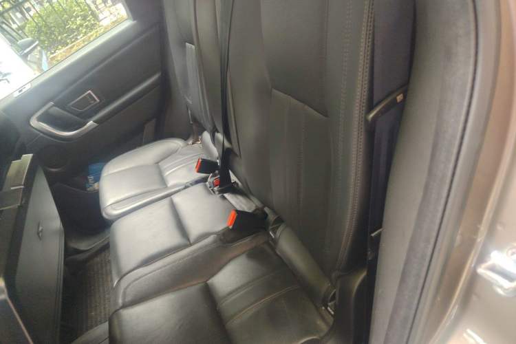 Used Land Rover Discovery Sport 2017 2.0T HSE Left Rear Seat