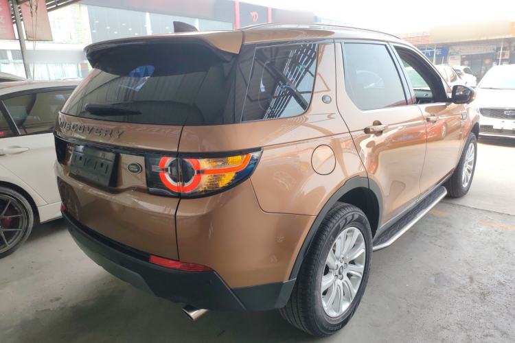 Used Land Rover Discovery Sport 2017 2.0T SE Rear Right 45 Deg