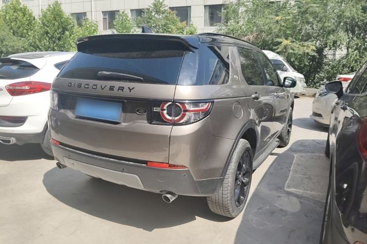 Used Land Rover Discovery Sport 2017 2.0T Cool Black Limited Edition Rear Right 45 Deg