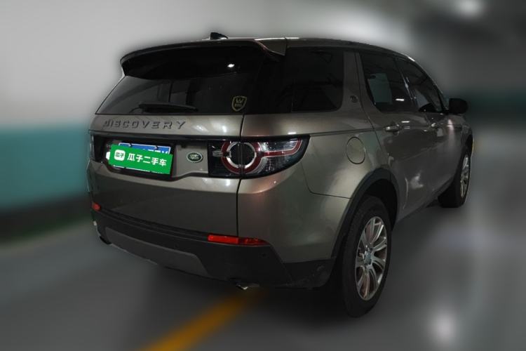 Used Land Rover Discovery Sport 2017 2.0T SE Rear Right 45 Deg