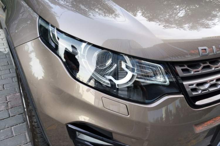 Used Land Rover Discovery Sport 2017 2.0T SE Right Front Headlight