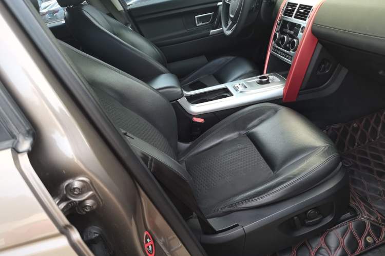 Used Land Rover Discovery Sport 2017 2.0T PURE Right Front Seat