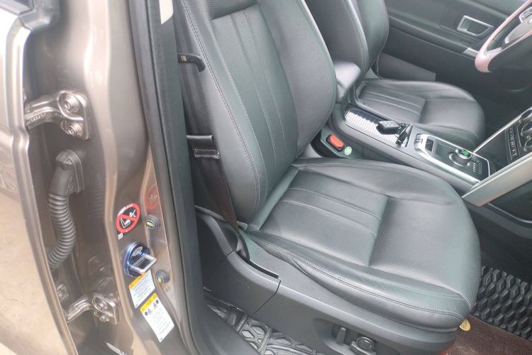 Used Land Rover Discovery Sport 2017 2.0T SE Right Front Seat