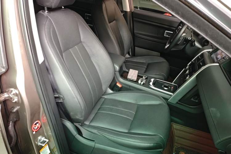 Used Land Rover Discovery Sport 2017 2.0T SE Right Front Seat