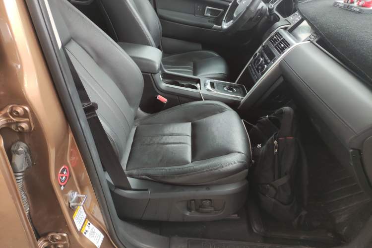 Used Land Rover Discovery Sport 2017 2.0T HSE Right Front Seat