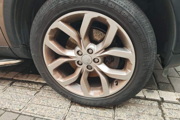 Used Land Rover Discovery Sport 2017 2.0T HSE Right Front Wheel Hub