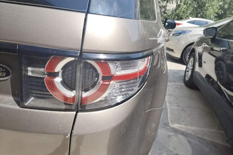 Used Land Rover Discovery Sport 2017 2.0T Cool Black Limited Edition Right Rear Taillight