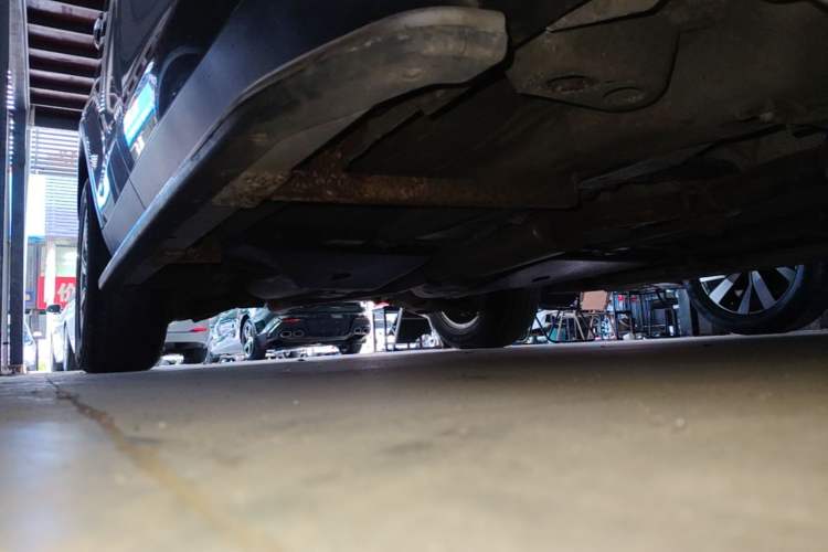 Used Land Rover Discovery Sport 2017 2.0T SE Right Side Sill