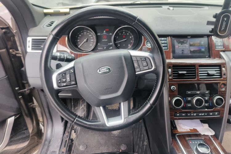 Used Land Rover Discovery Sport 2017 2.0T Cool Black Limited Edition Steering Wheel