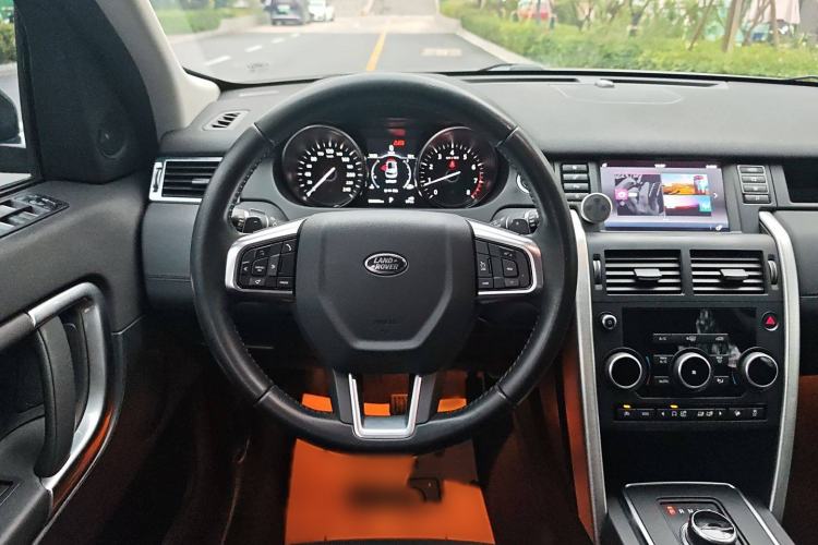 Used Land Rover Discovery Sport 2017 2.0T SE Steering Wheel