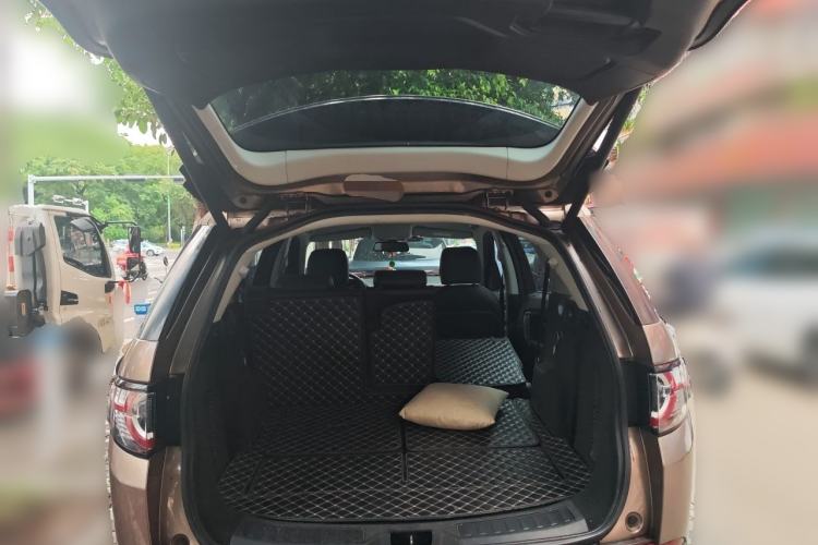 Used Land Rover Discovery Sport 2017 2.0T HSE Trunk