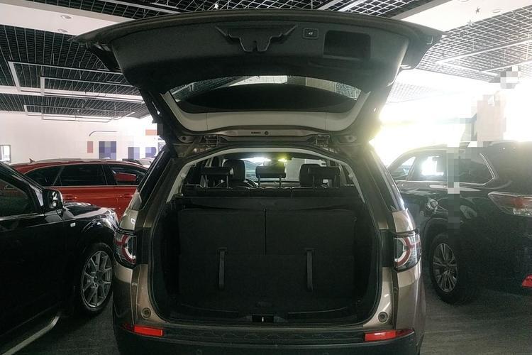 Used Land Rover Discovery Sport 2017 2.0T HSE Trunk