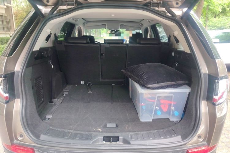Used Land Rover Discovery Sport 2017 2.0T HSE Trunk