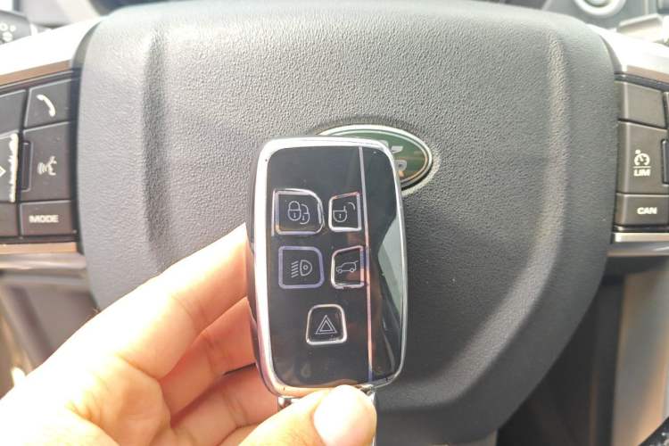 Used Land Rover Discovery Sport 2017 2.0T HSE Vehicle Key
