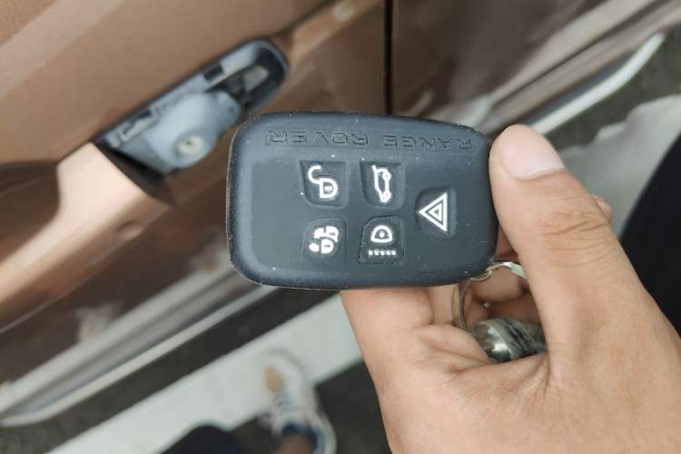 Used Land Rover Discovery Sport 2017 2.0T SE Vehicle Key