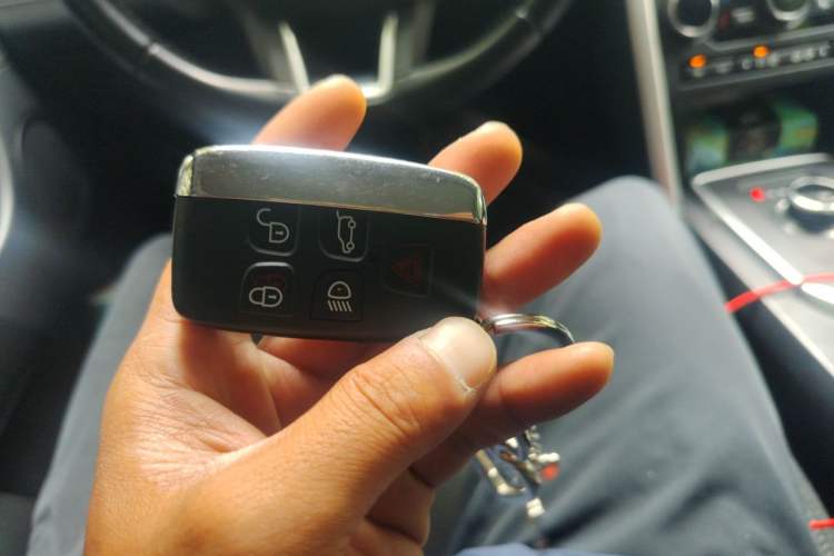 Used Land Rover Discovery Sport 2017 2.0T HSE Vehicle Key