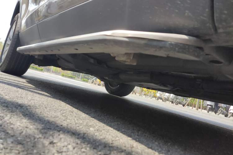 Used Land Rover Discovery Sport 2017 2.0T SE Chassis Front Right