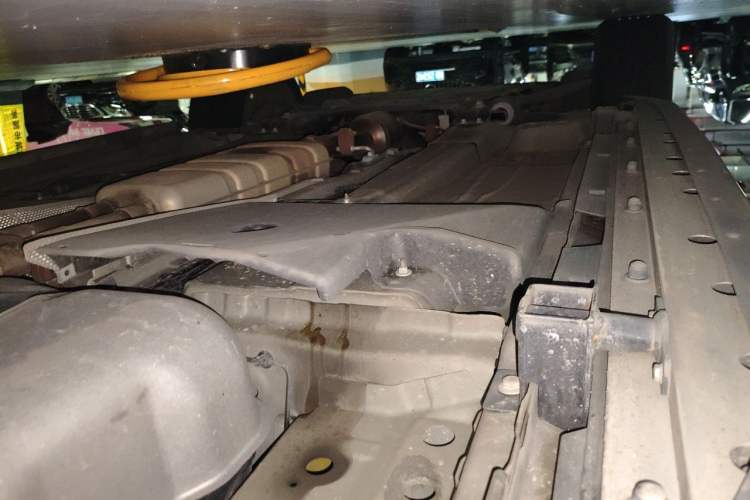 Used Land Rover Discovery Sport 2017 2.0T HSE Chassis Rear Left