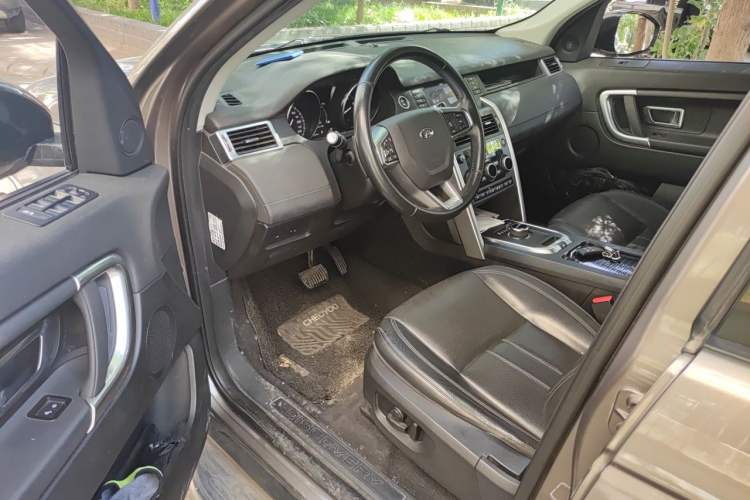Used Land Rover Discovery Sport 2017 2.0T SE Driver Seat