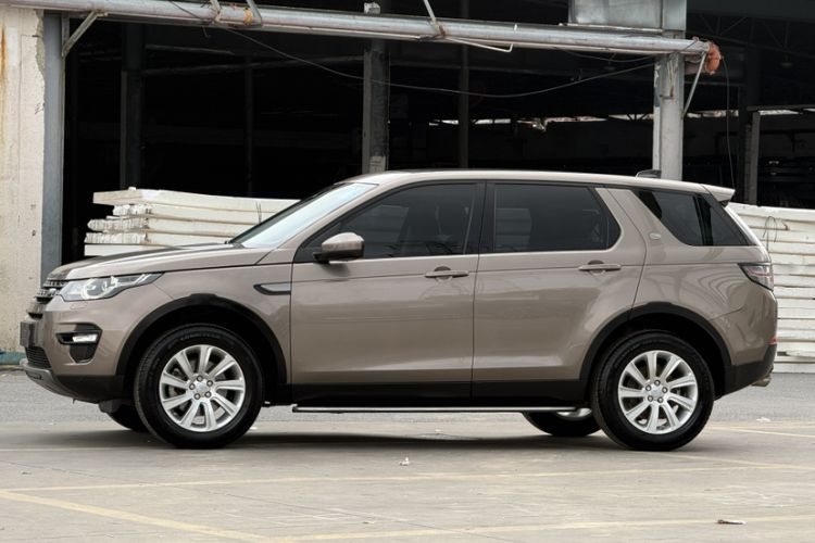 Used Land Rover Discovery Sport 2017 2.0T SE Exterior 7