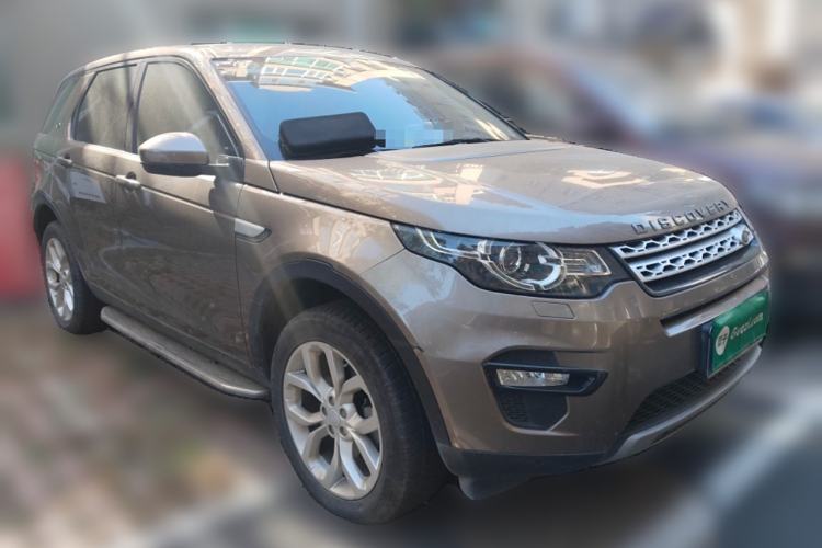 Used Land Rover Discovery Sport 2017 2.0T HSE Front Right 45 Deg