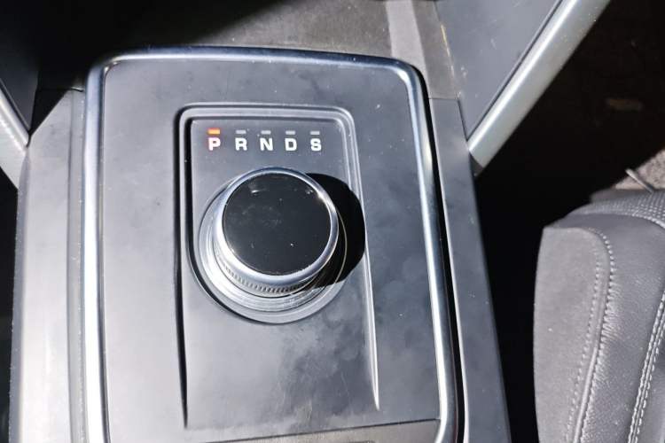 Used Land Rover Discovery Sport 2017 2.0T HSE Gear Lever