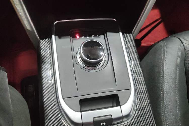 Used Land Rover Discovery Sport 2017 2.0T HSE Gear Lever
