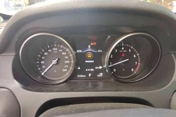Used Land Rover Discovery Sport 2017 2.0T SE Instrument Cluster