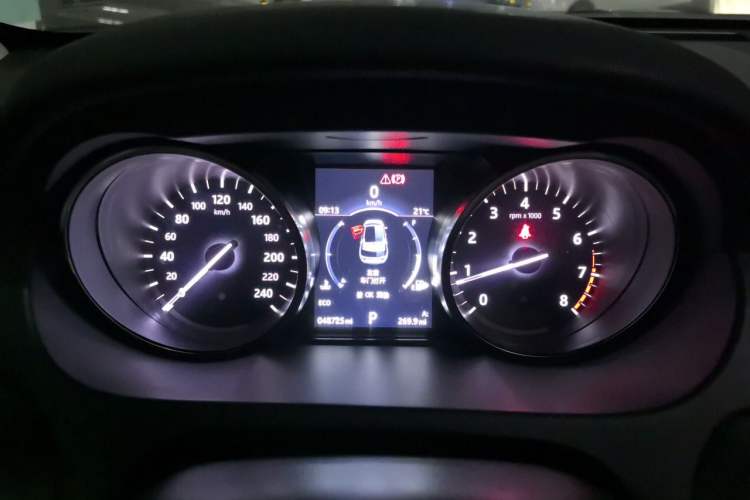 Used Land Rover Discovery Sport 2017 2.0T SE Instrument Cluster