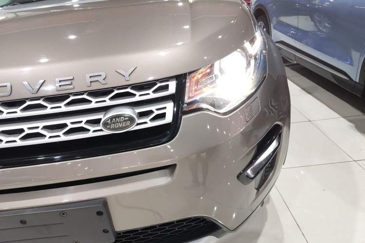 Used Land Rover Discovery Sport 2017 2.0T HSE Left Front Headlight